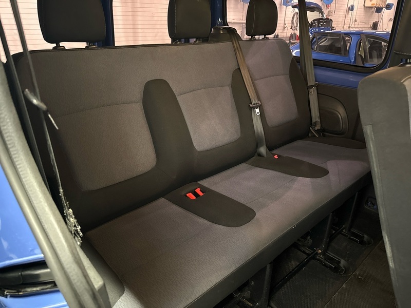 Opel Vivaro vaihtoauto