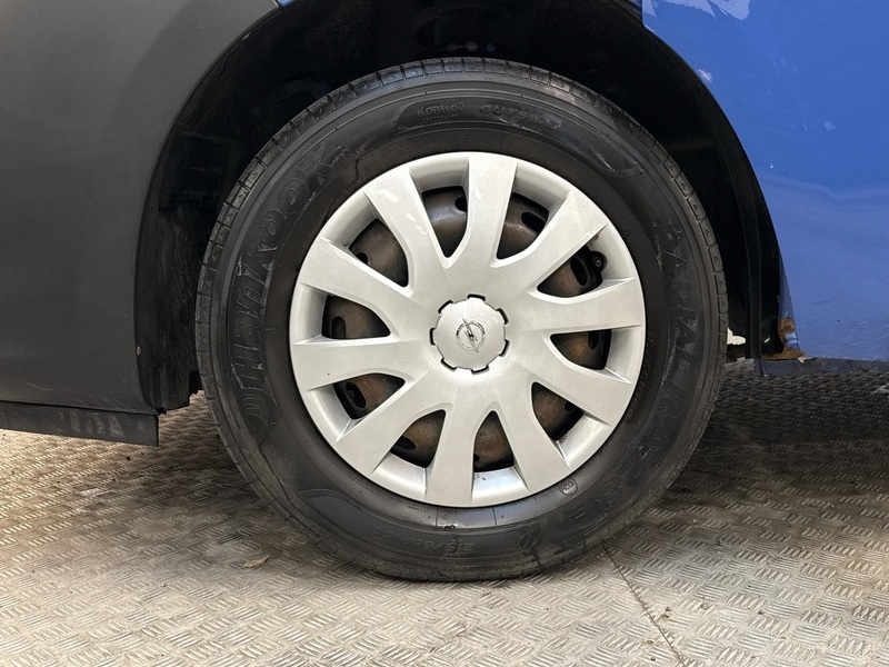 Opel Vivaro vaihtoauto