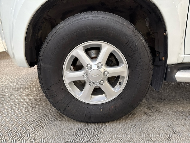 Isuzu D-Max vaihtoauto