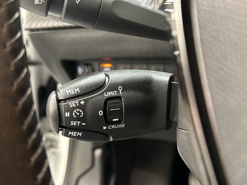 Peugeot 208 vaihtoauto
