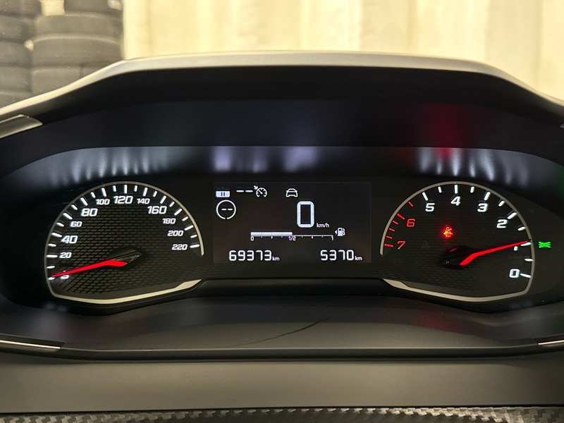 Peugeot 208 vaihtoauto