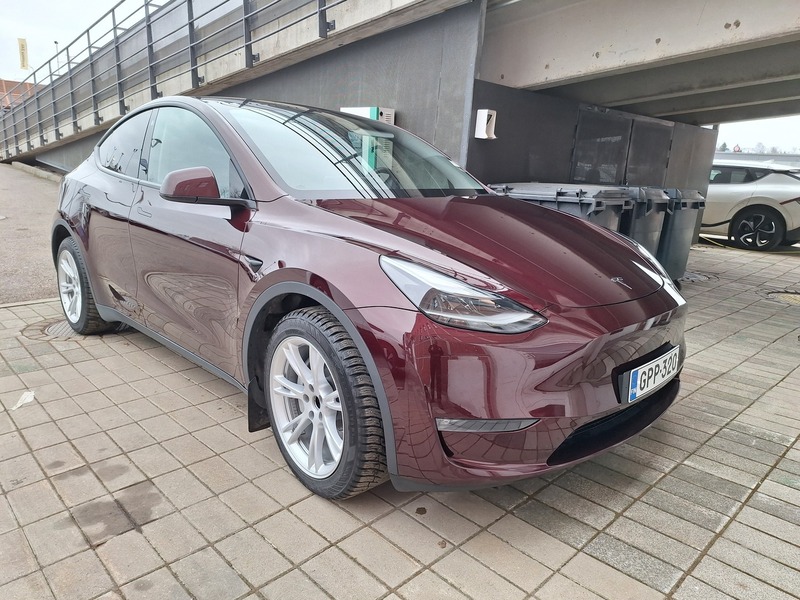 Tesla Model Y vaihtoauto