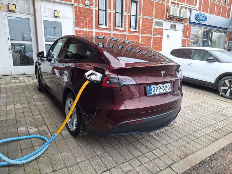 Tesla Model Y vaihtoauto