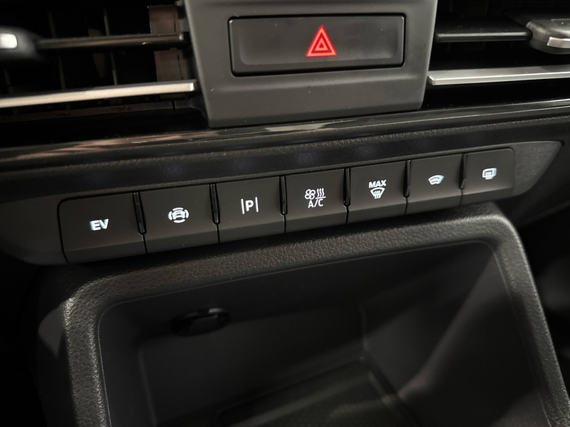 Ford Transit Connect vaihtoauto