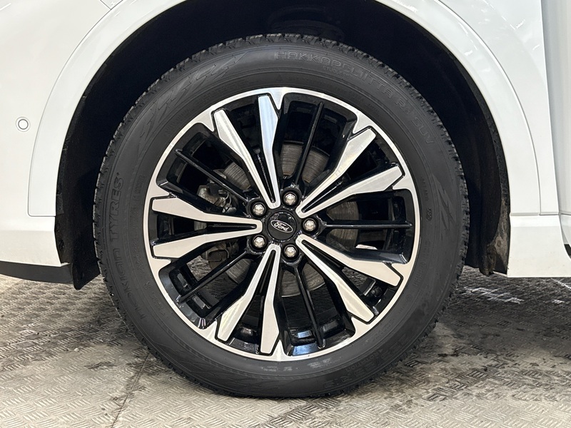 Ford Kuga vaihtoauto