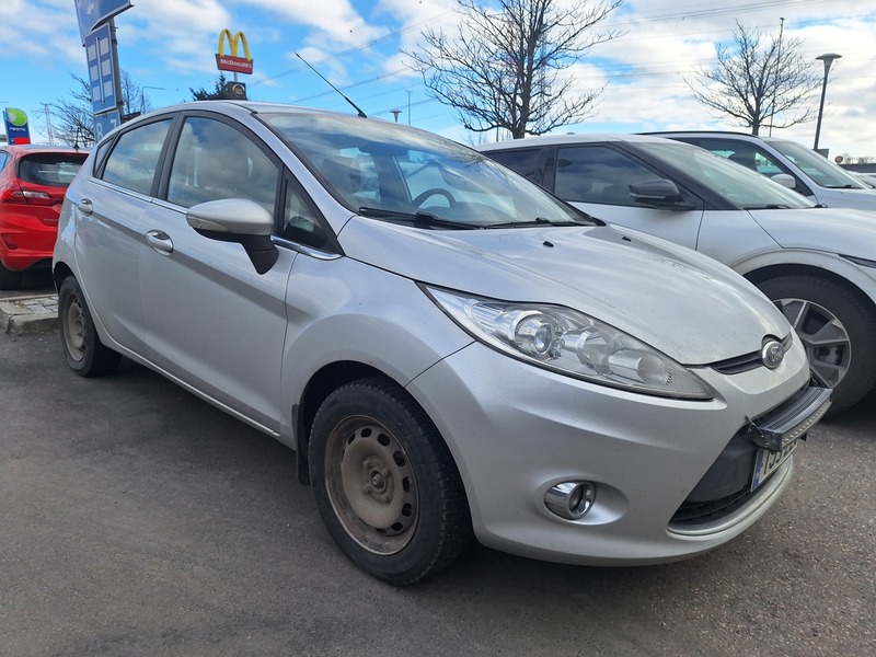 Ford Fiesta vaihtoauto