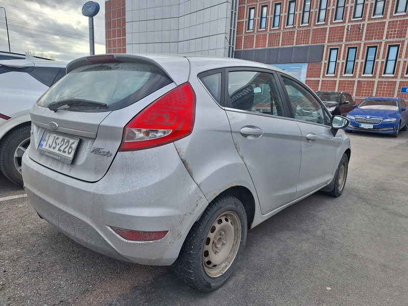 Ford Fiesta vaihtoauto