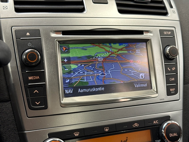 Toyota Avensis vaihtoauto