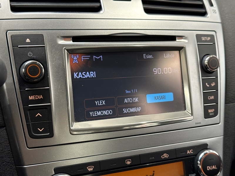 Toyota Avensis vaihtoauto