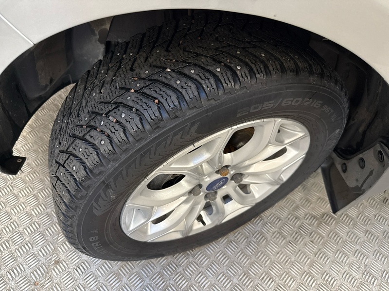 Ford Ecosport vaihtoauto