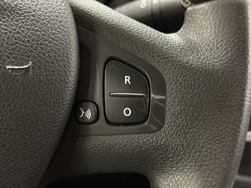 Opel Vivaro vaihtoauto