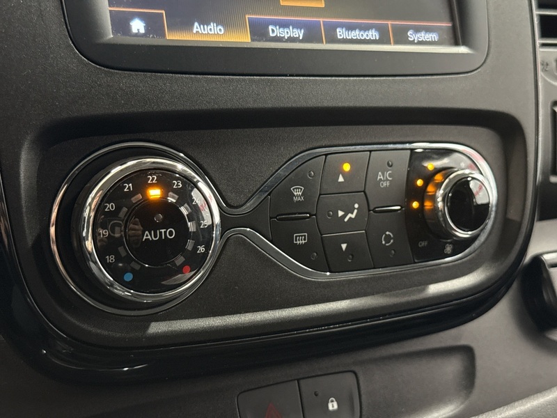 Opel Vivaro vaihtoauto