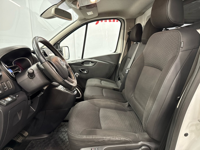 Opel Vivaro vaihtoauto