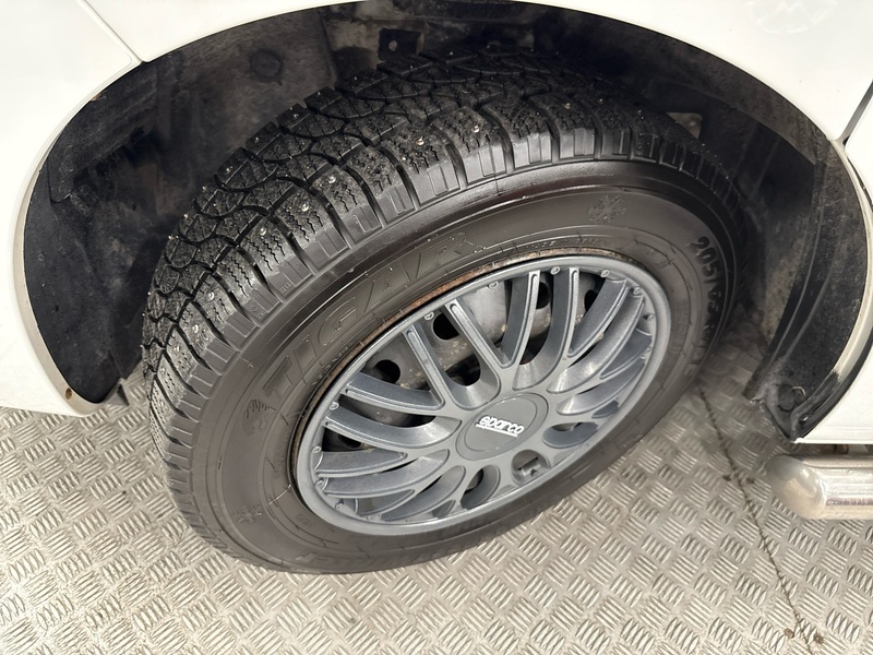 Opel Vivaro vaihtoauto