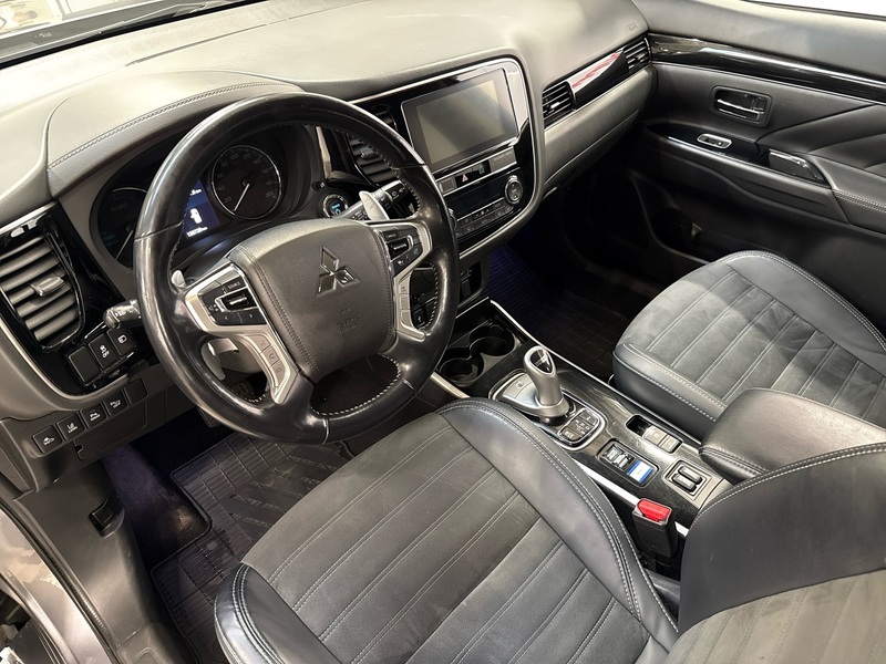 Mitsubishi Outlander PHEV vaihtoauto