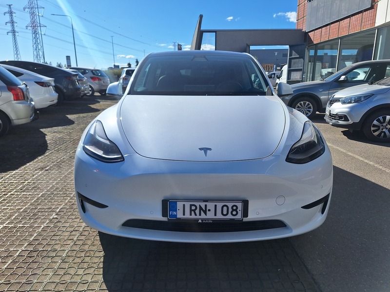 Tesla Model Y vaihtoauto