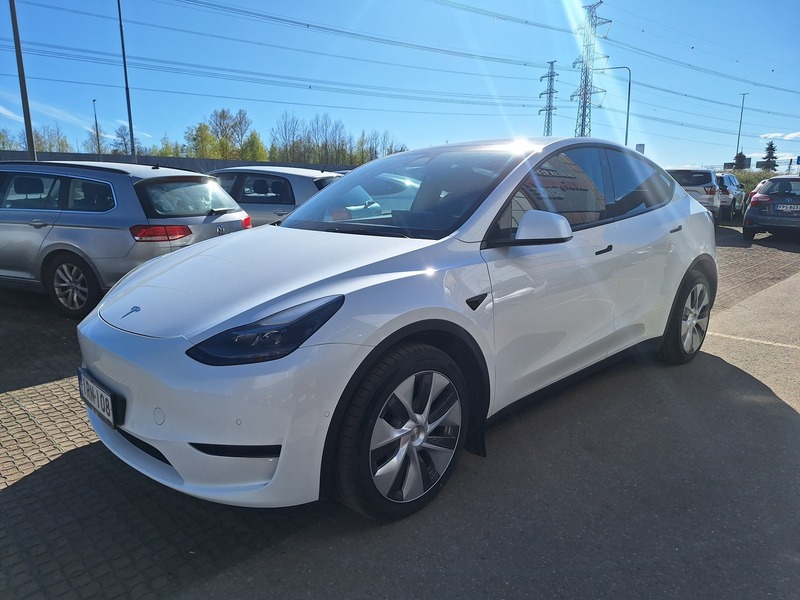 Tesla Model Y vaihtoauto