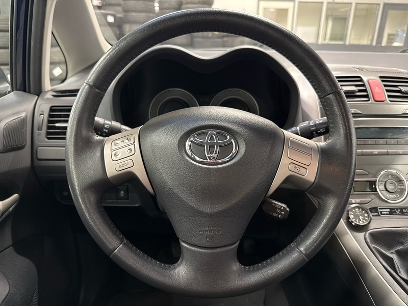 Toyota Auris vaihtoauto