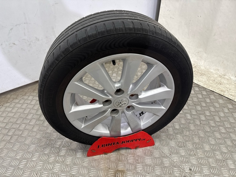 Toyota Auris vaihtoauto