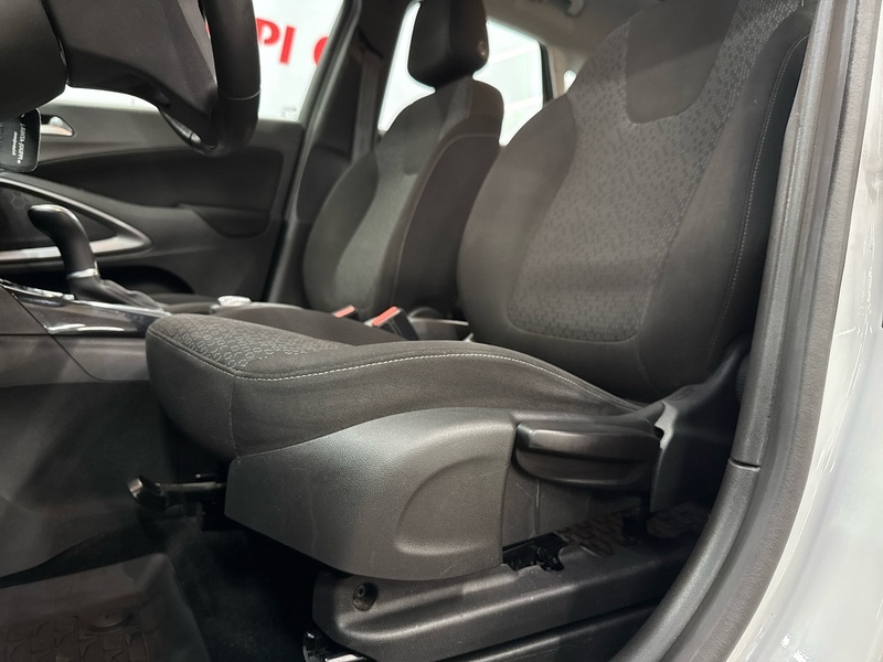 Opel Crossland X vaihtoauto