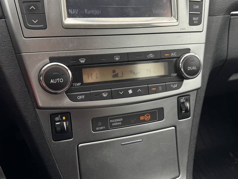 Toyota Avensis vaihtoauto