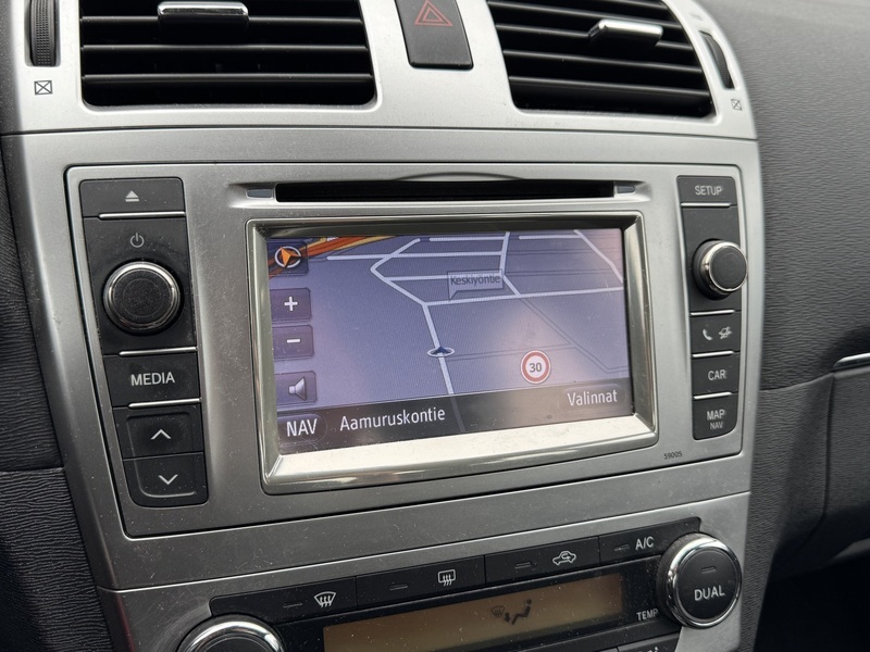 Toyota Avensis vaihtoauto