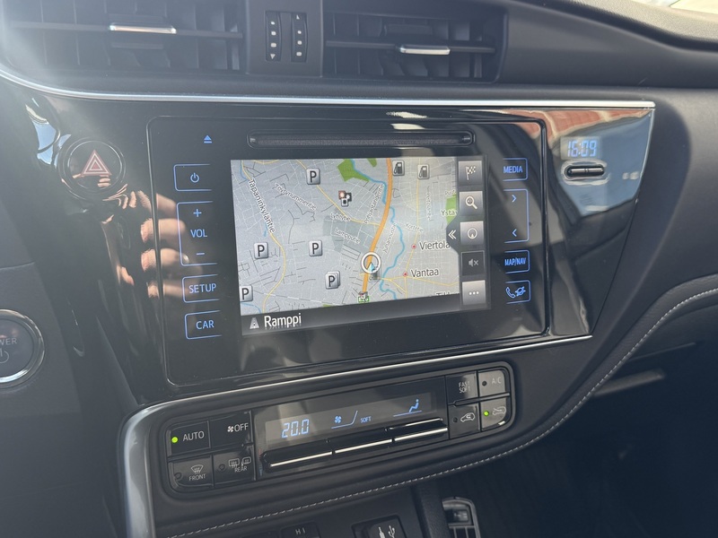 Toyota Auris vaihtoauto