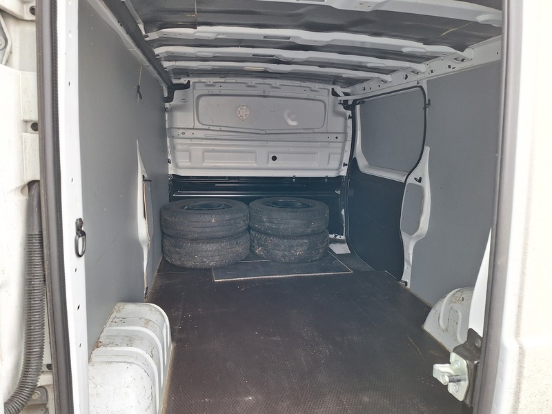 Nissan NV300 vaihtoauto