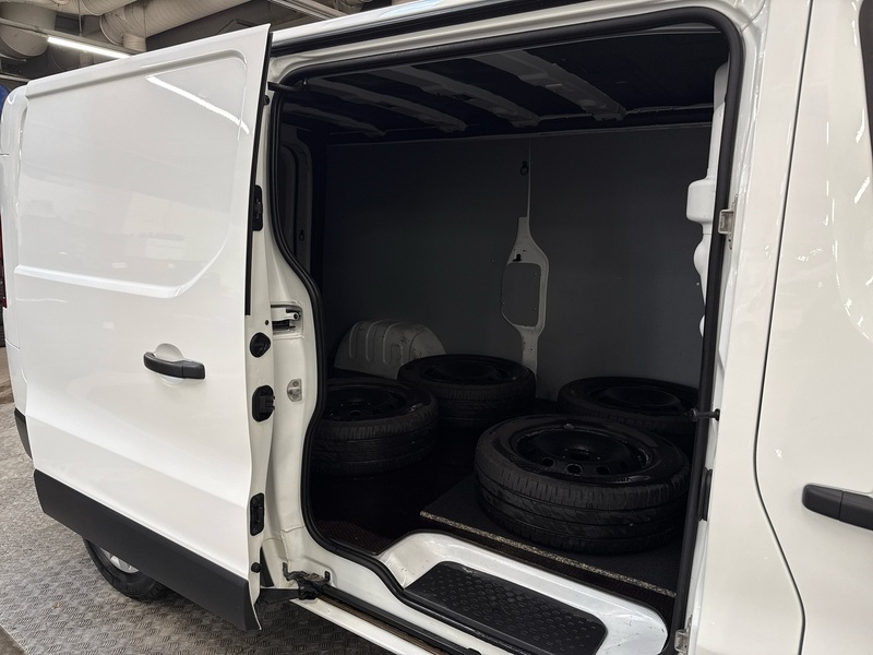 Nissan NV300 vaihtoauto