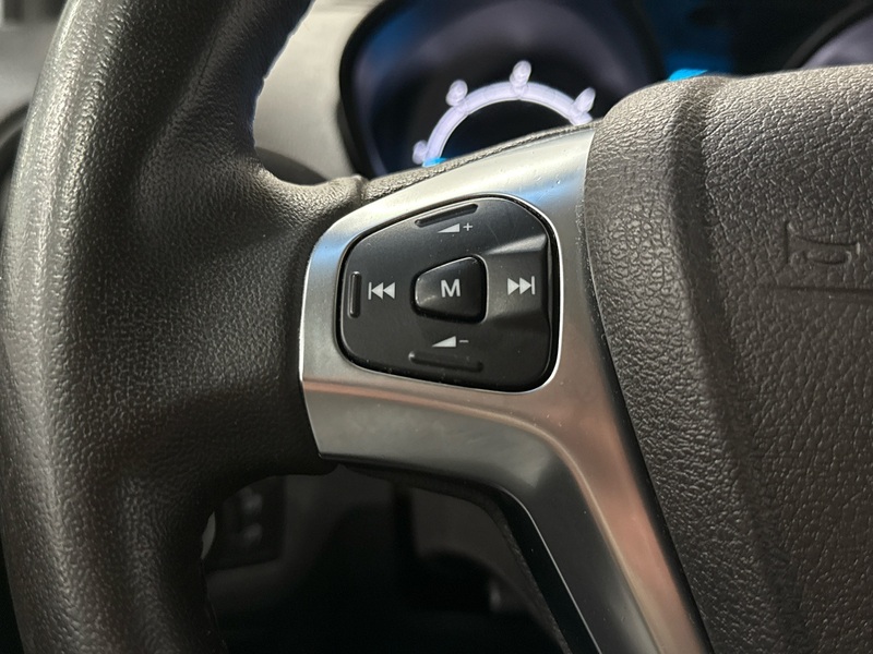 Ford Transit Courier vaihtoauto