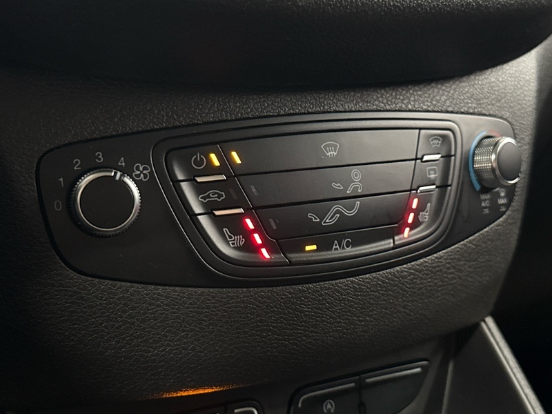 Ford Transit Courier vaihtoauto