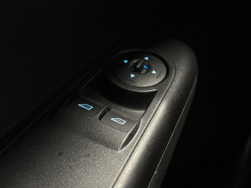 Ford Transit Courier vaihtoauto