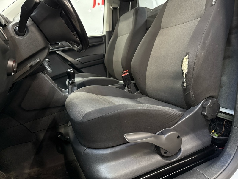 Volkswagen Caddy Maxi vaihtoauto