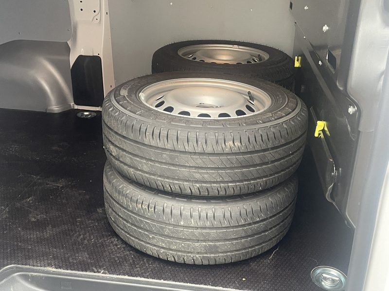 Peugeot e-Expert vaihtoauto