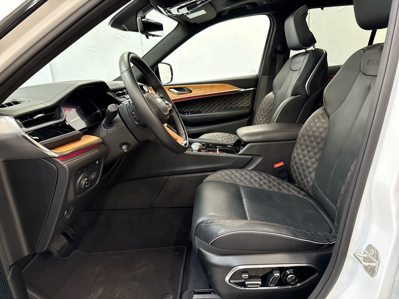 Jeep Grand Cherokee vaihtoauto