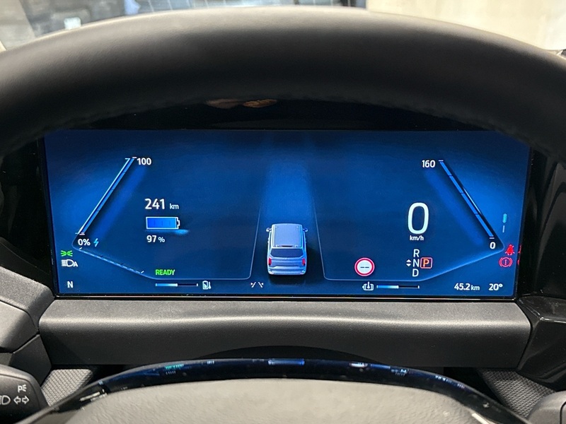 Ford Tourneo Custom vaihtoauto