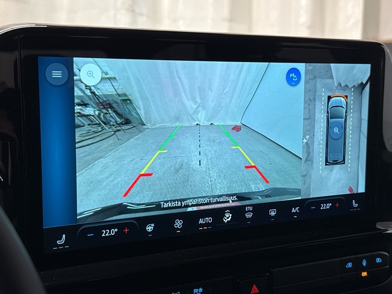 Ford Tourneo Custom vaihtoauto