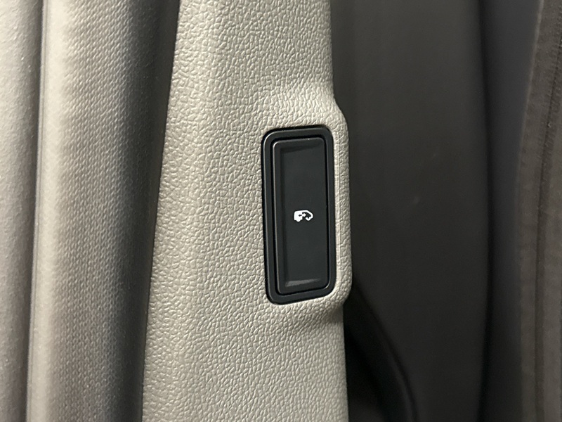 Ford Tourneo Custom vaihtoauto