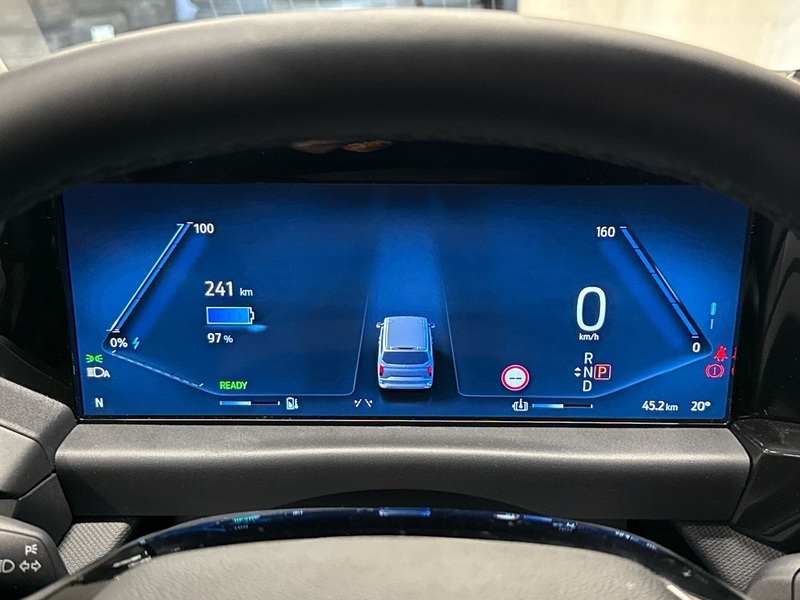 Ford Tourneo Custom vaihtoauto