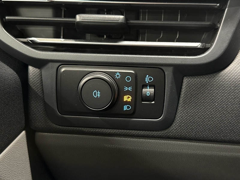 Ford Tourneo Custom vaihtoauto