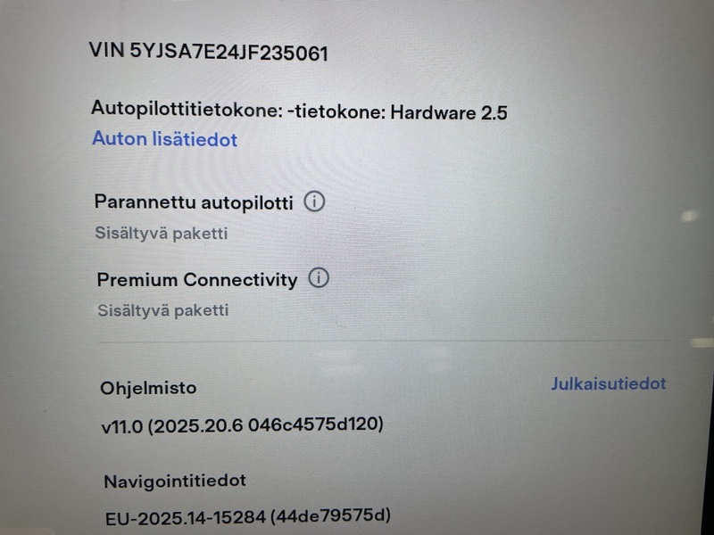 Tesla Model S vaihtoauto