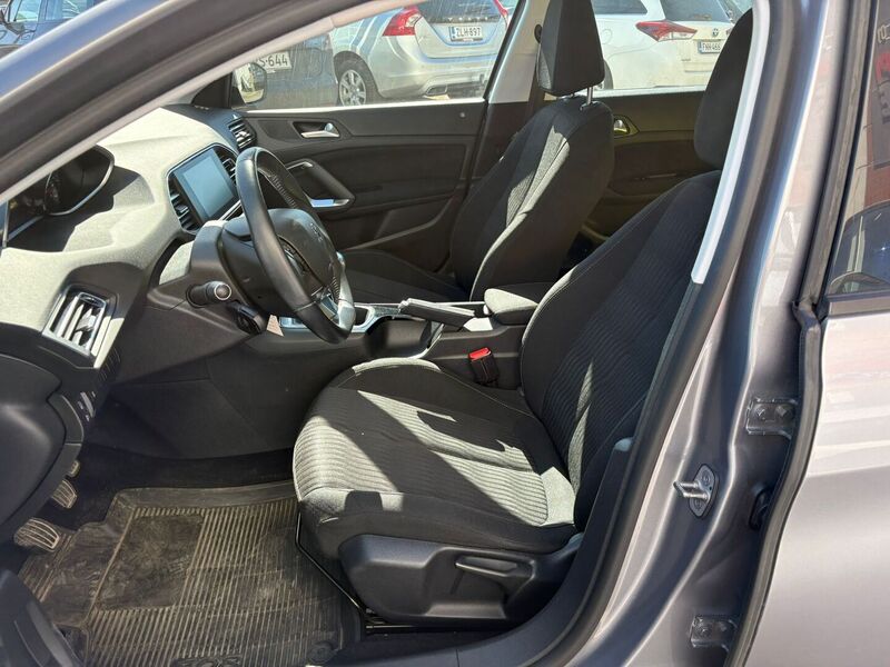 Peugeot 308 vaihtoauto