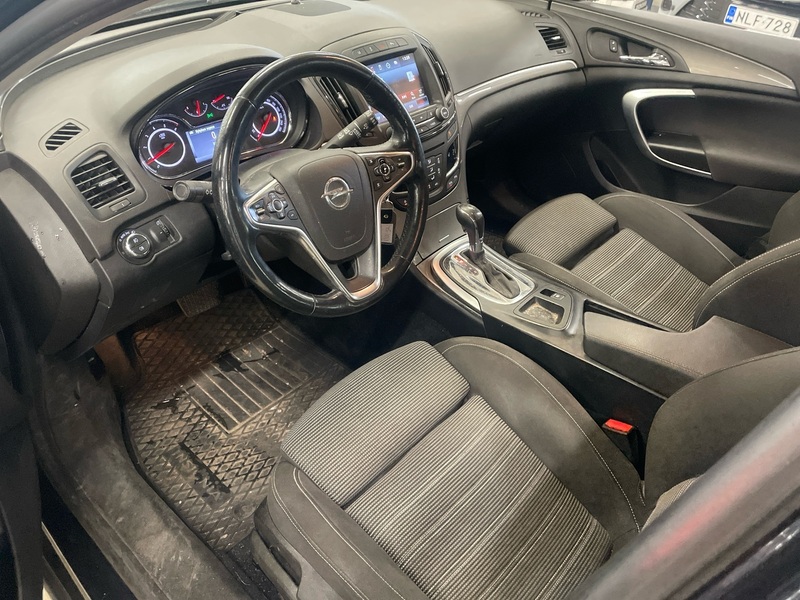 Opel Insignia vaihtoauto