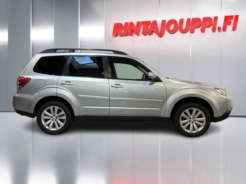 Subaru Forester vaihtoauto