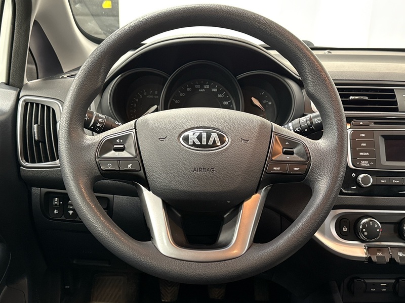 Kia Rio vaihtoauto