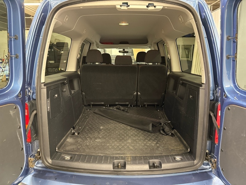 Volkswagen Caddy Maxi vaihtoauto