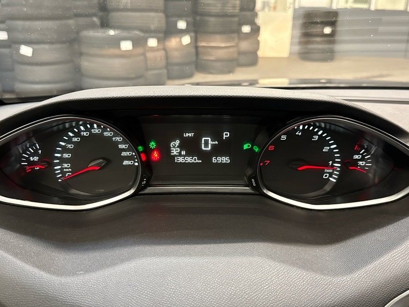 Peugeot 308 vaihtoauto