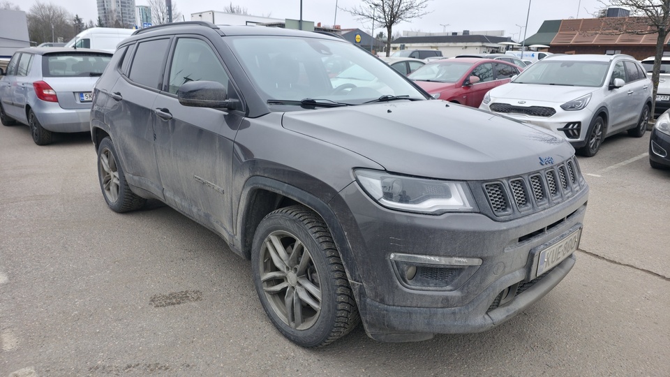 Jeep Compass vaihtoauto