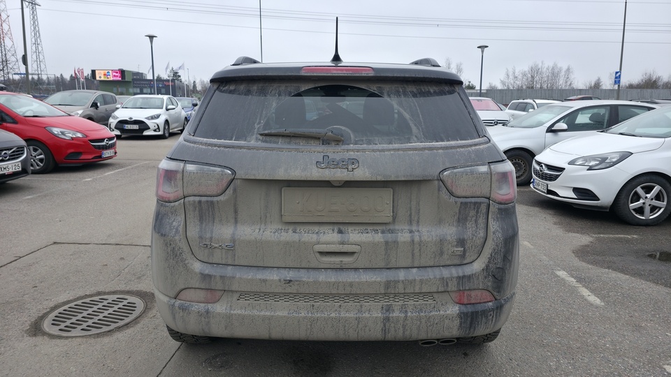 Jeep Compass vaihtoauto