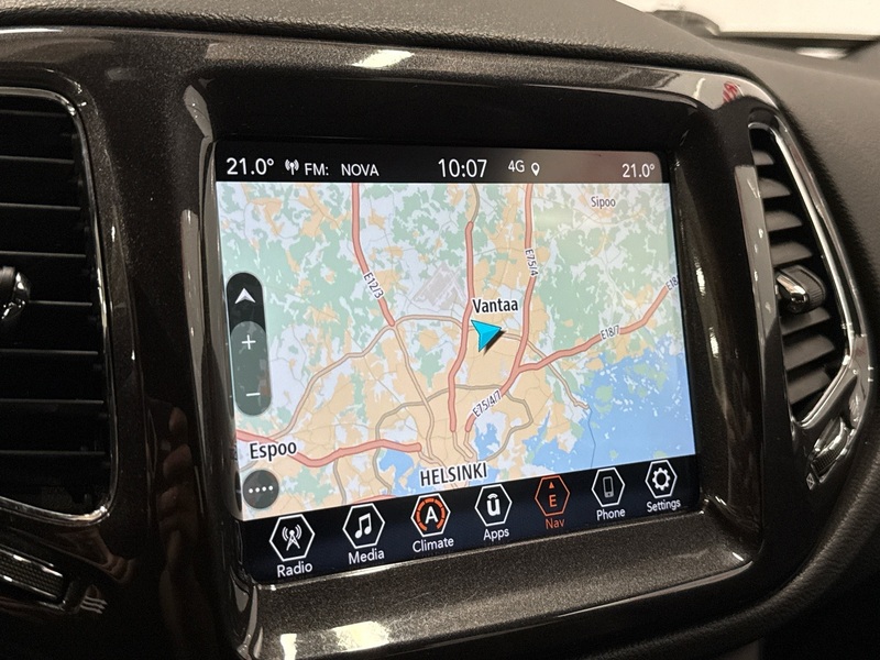 Jeep Compass vaihtoauto
